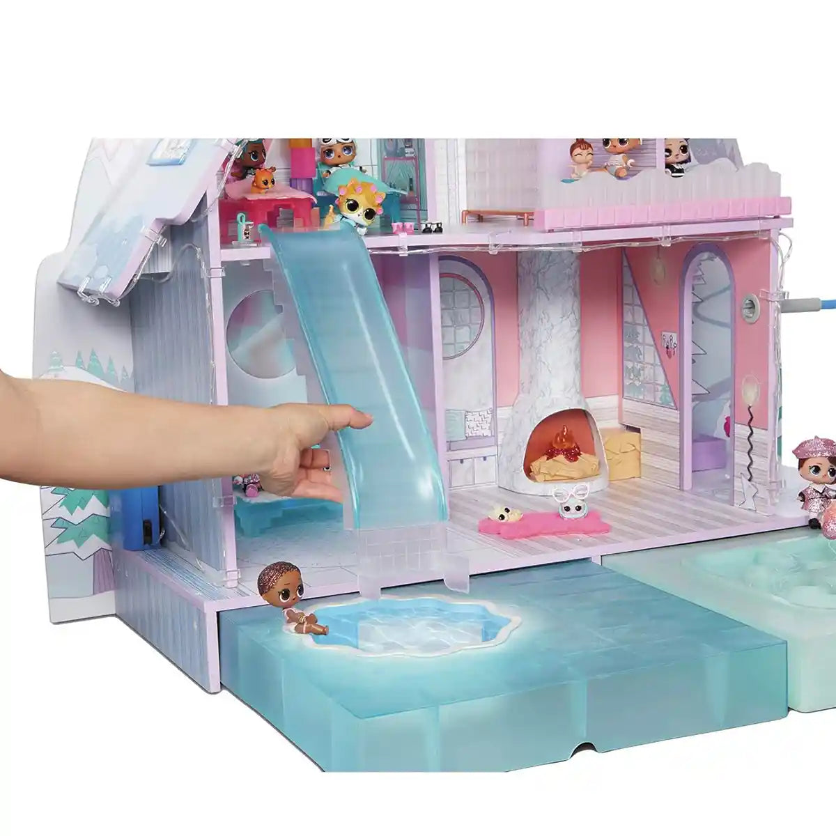 L.O.L. Surprise Chalet Winter Disco