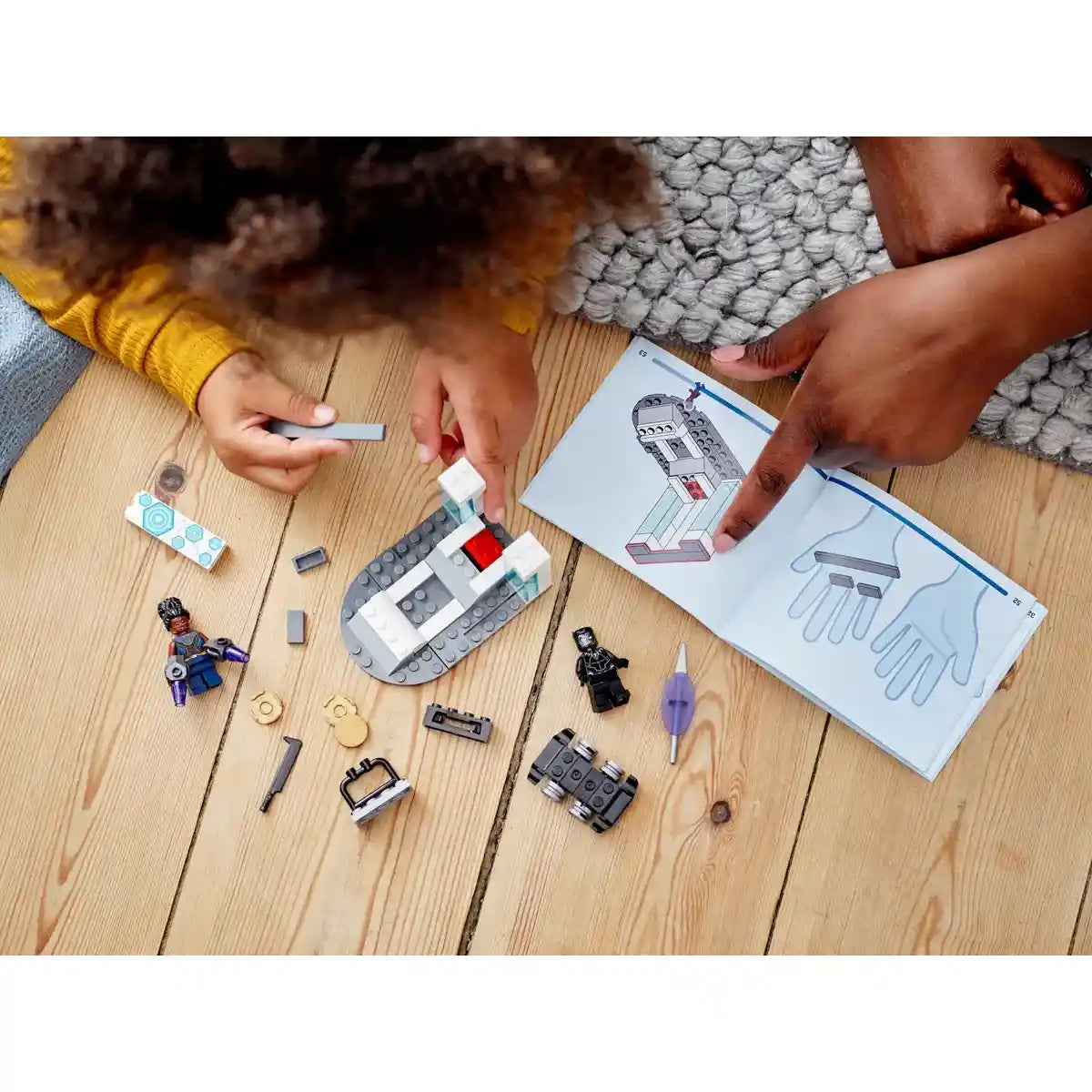 Lego 76212 Shuri's Lab