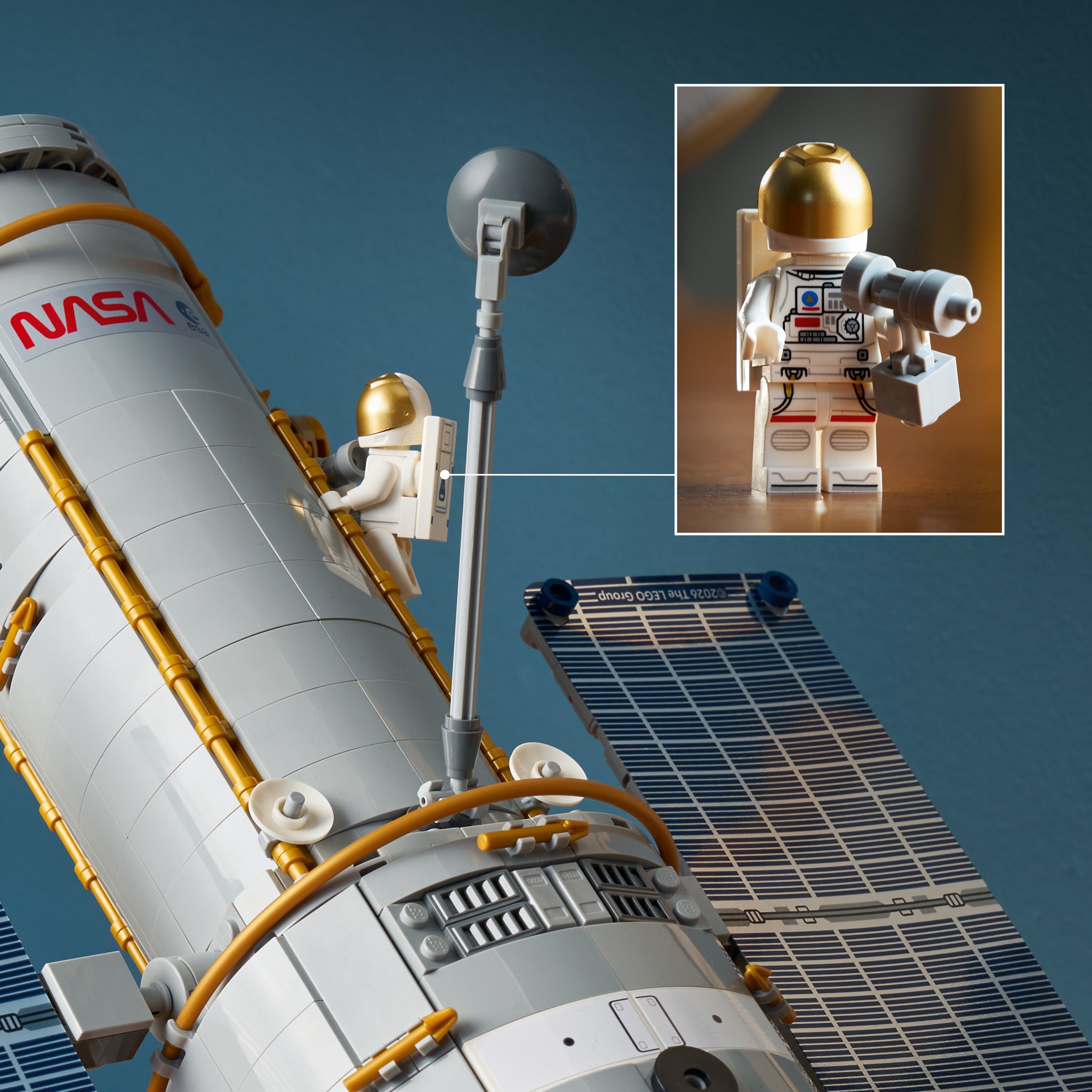 LEGO Icons 11382 Hubble Space Telescope (18+)