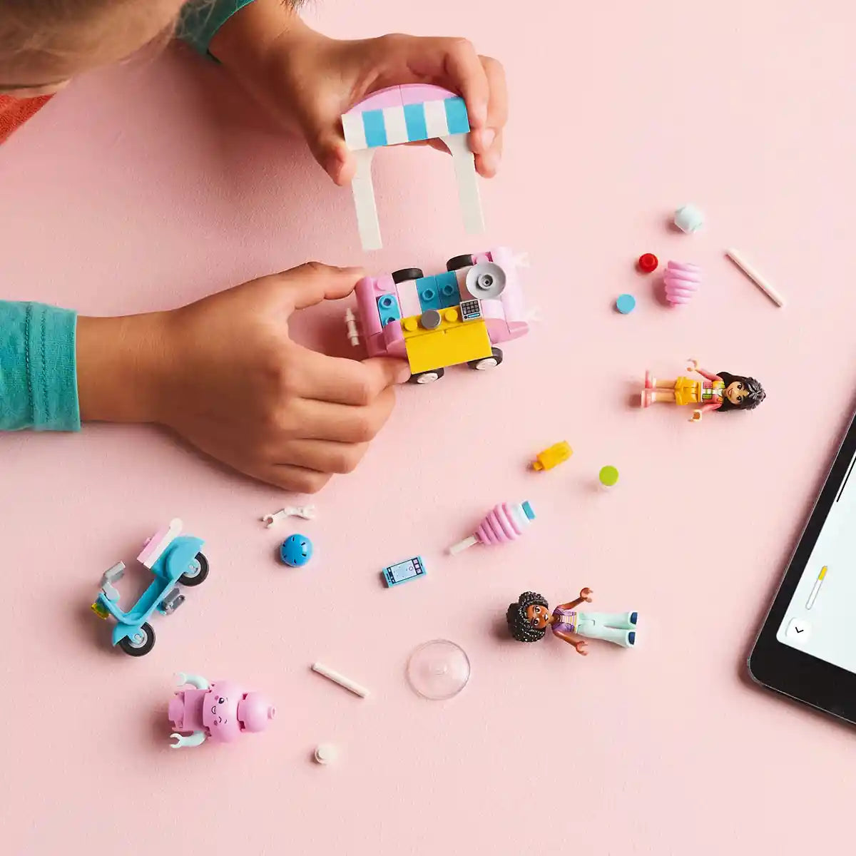 Lego 42643 Cotton Candy Stand And Scooter