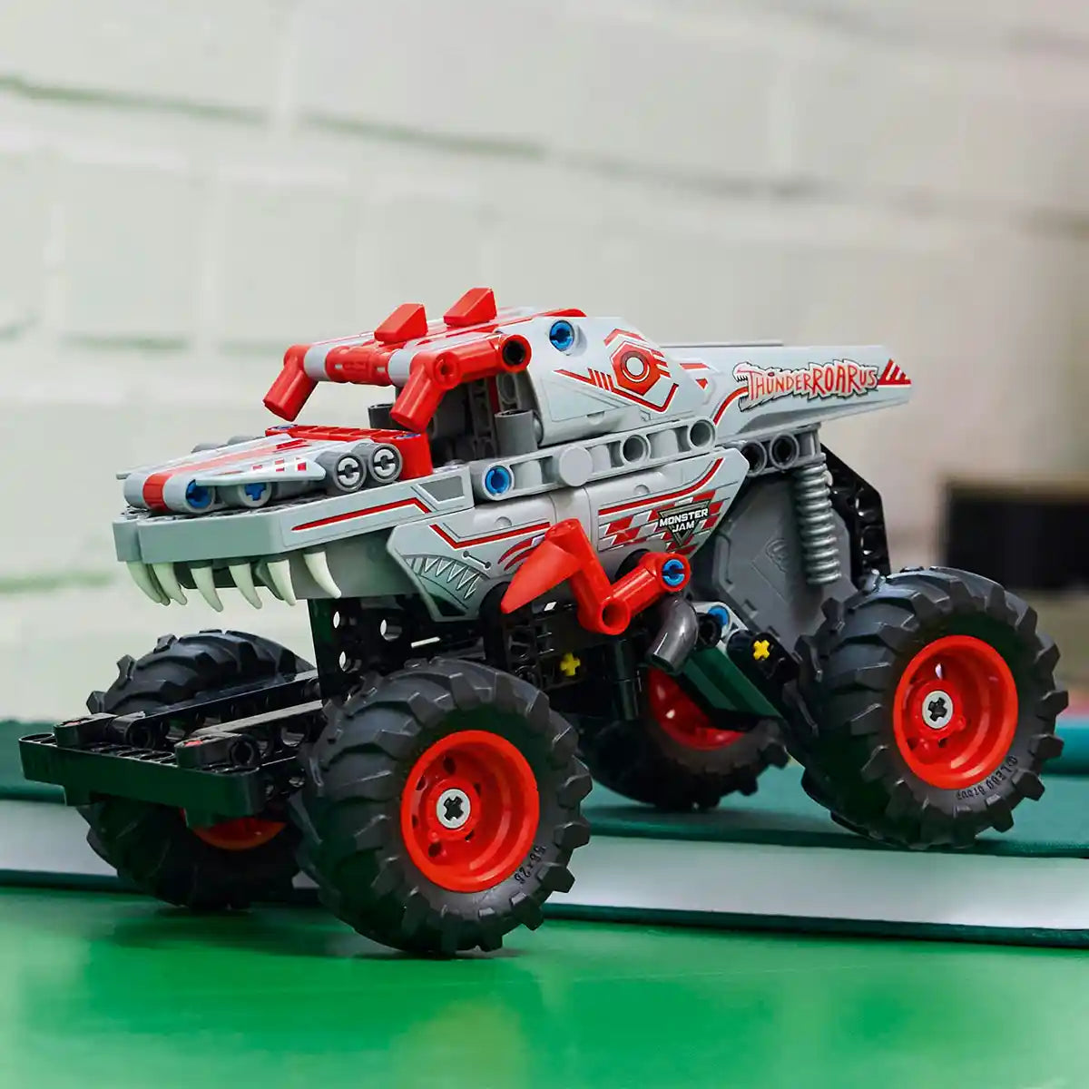 Lego 42200 Monster Jam ThunderROARus Pull-Back