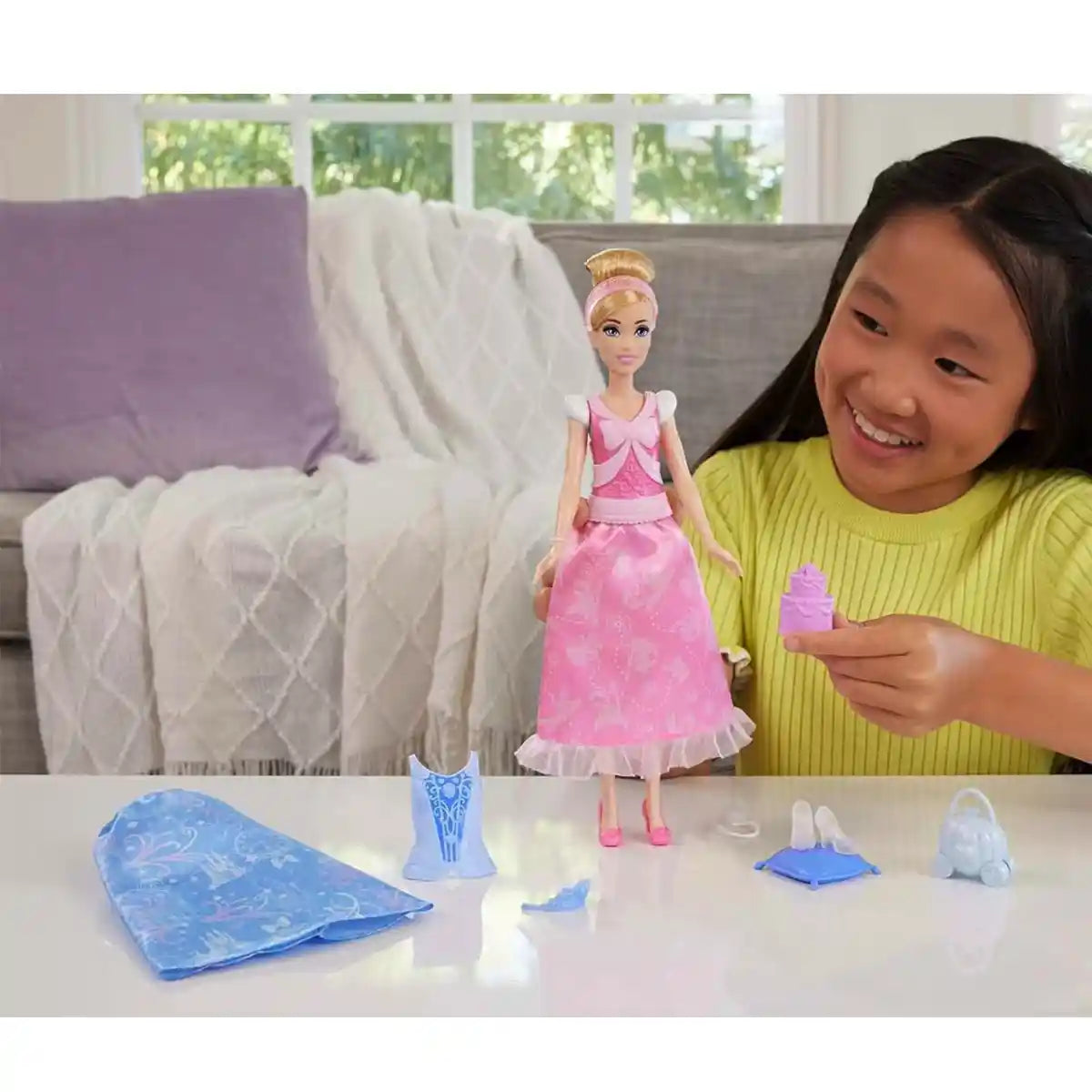 Disney Princess Fashion Doll Fashion Storytelling - Cinderella