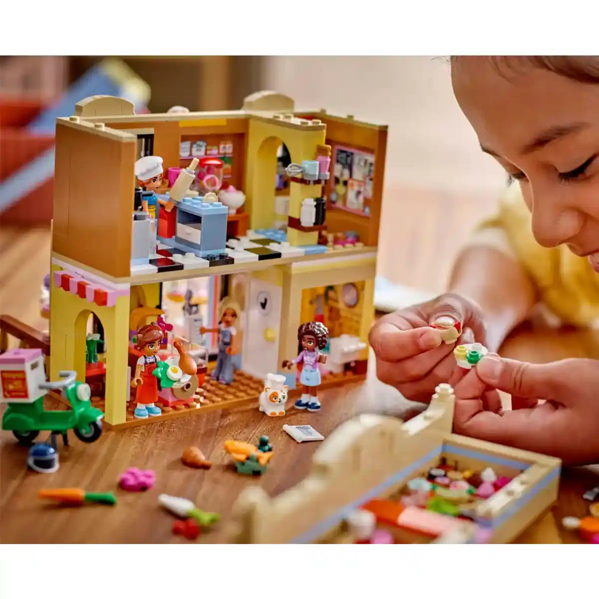 LEGO 42655 Restaurant and Cooking School