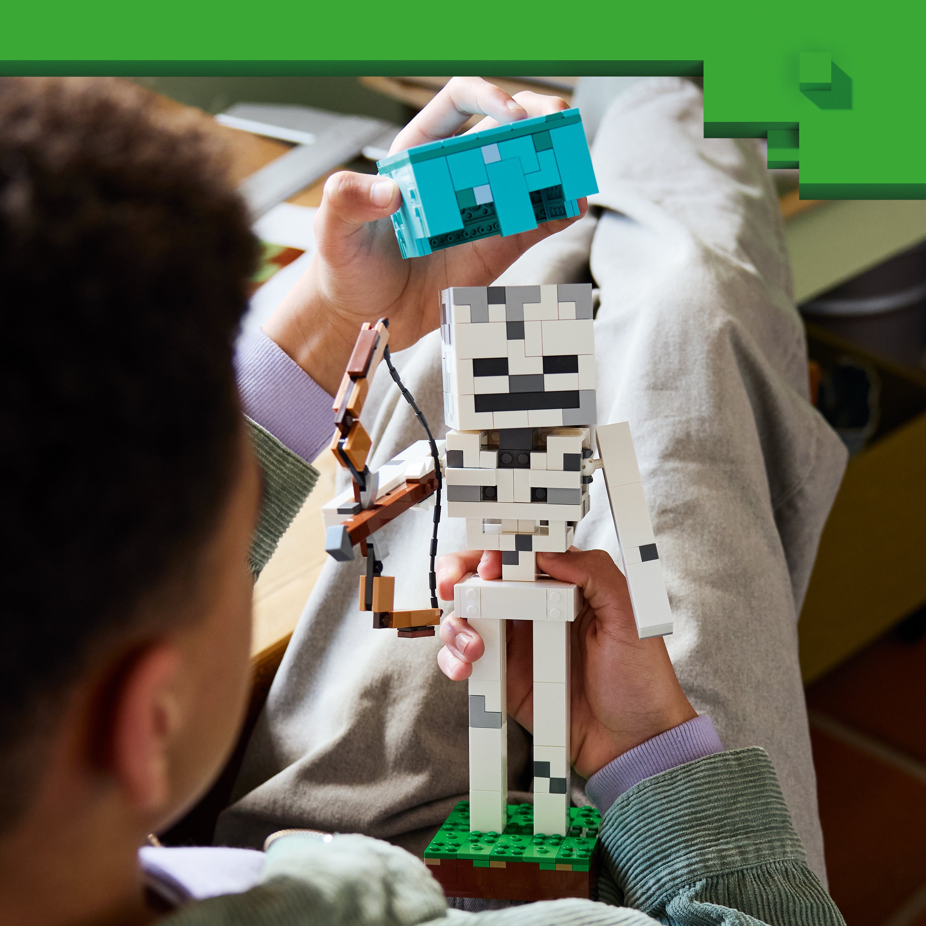 LEGO Minecraft 21594 The Skeleton V29 10+