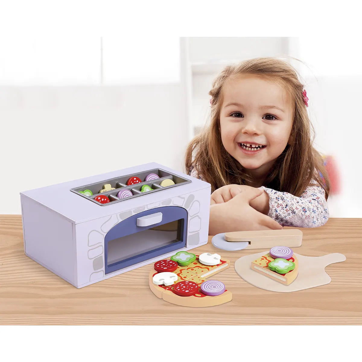 Playdoh Play Pizza Oven (4pc pizza, 1 pan, 1 cutter, 8pc dressing)
