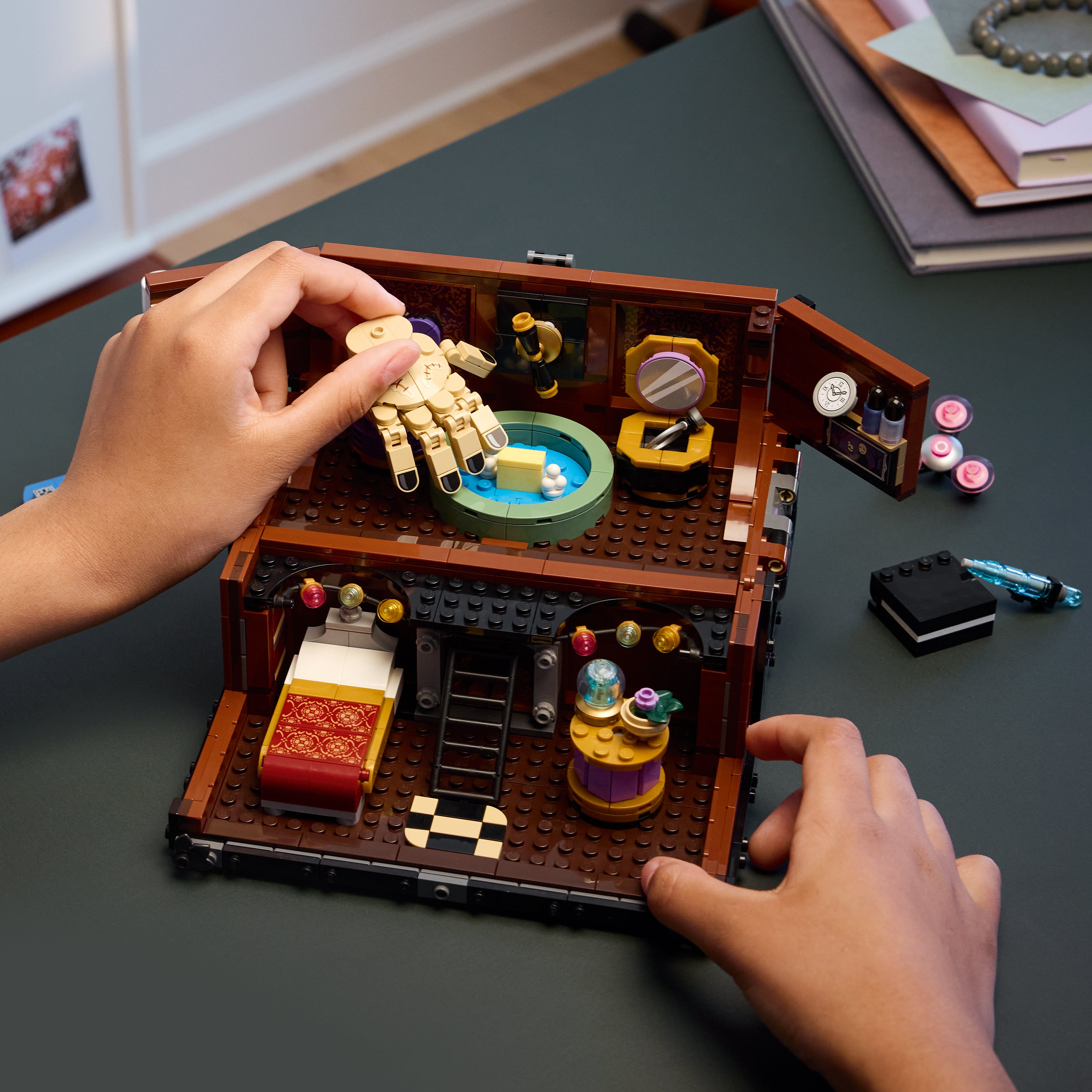 LEGO WEDNESDAY 76785 Thing's Apartment